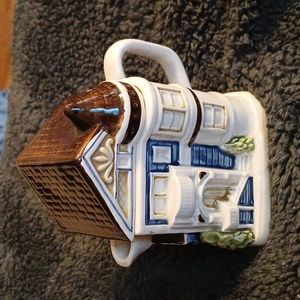 Vintage Otagiri 1981 Victorian house miniature tea pot.
